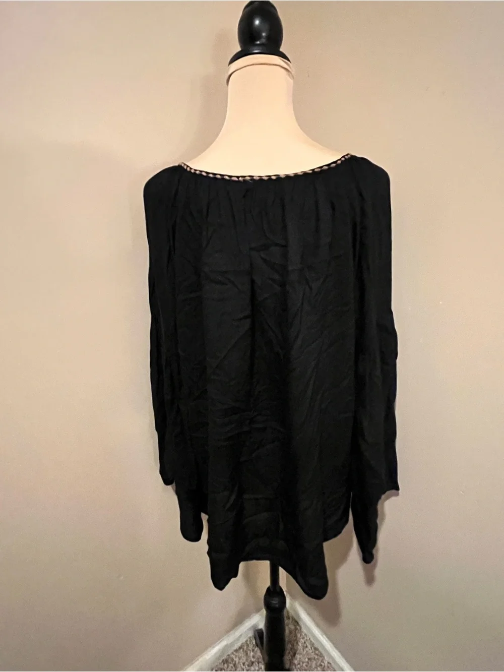 Solitaire Black V neck Bell-Sleeve embroidered front top, size L